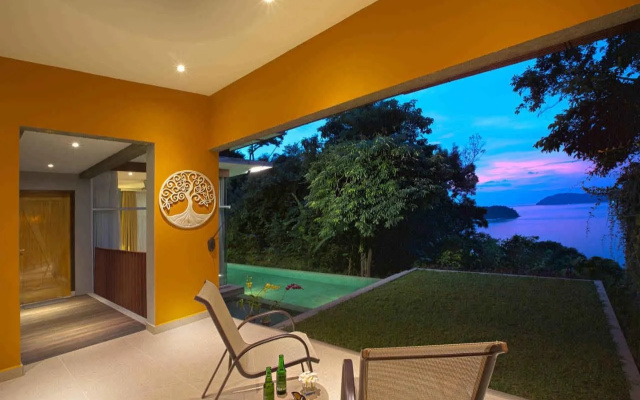 Ambong Pool Villas