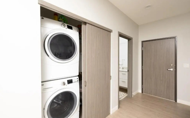 Flexhome Walker's Point 1BR Q2