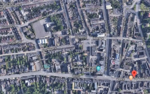 Swindon Old Town Duplex - EnterCloud9SA