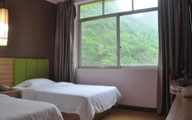 Yangshuo Harbour View Hotel