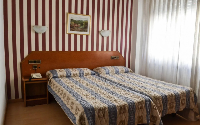 Hostal Cataluña