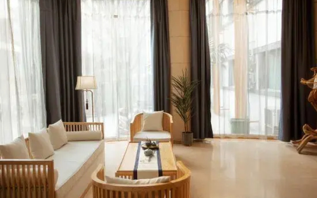 Wee light luxury hotel