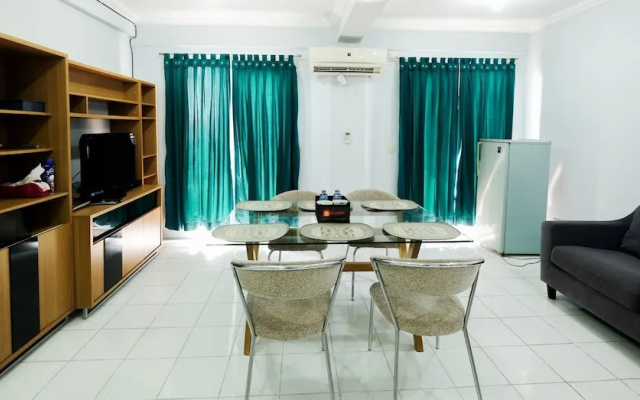 Spacious Family 2BR Grand Center Point Apartment