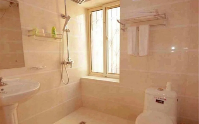 Dalian Yisongting Hotel