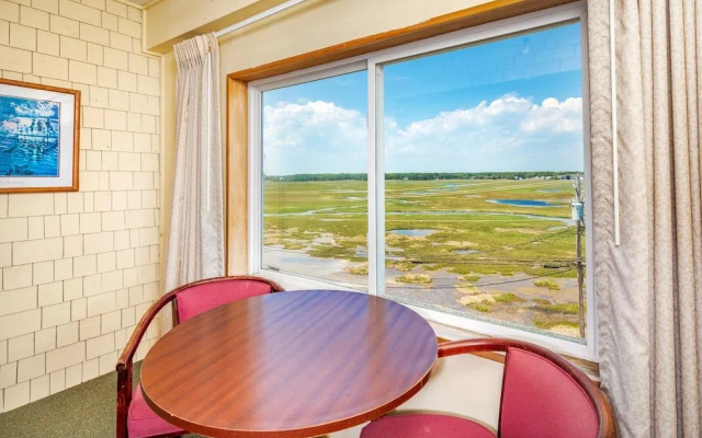 Sea Spiral Suites