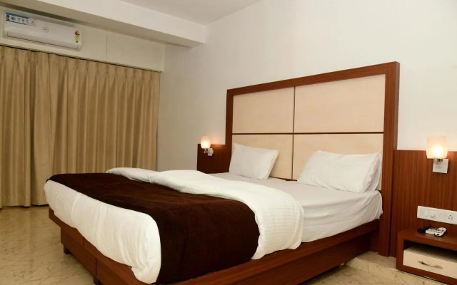 Hotel Monarch Center Point near Dahanu Beach, Bordi