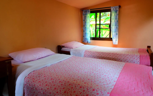 Malee's Nature Lovers Bungalows