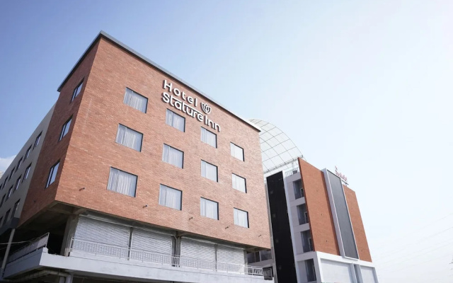 Hotel Stature Inn