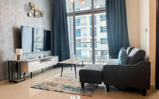 Spacious Apartment in Marina Dubai