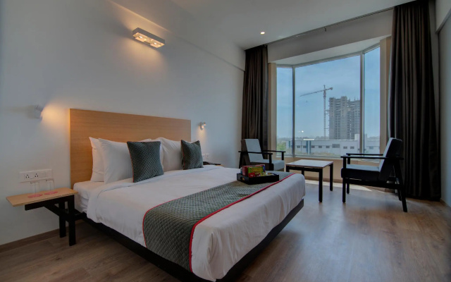 OYO Townhouse 100 Somani TC