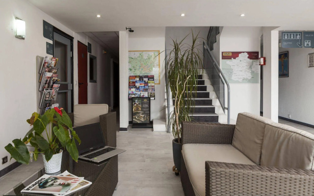 B&B HOTEL ANGERS Parc Expos