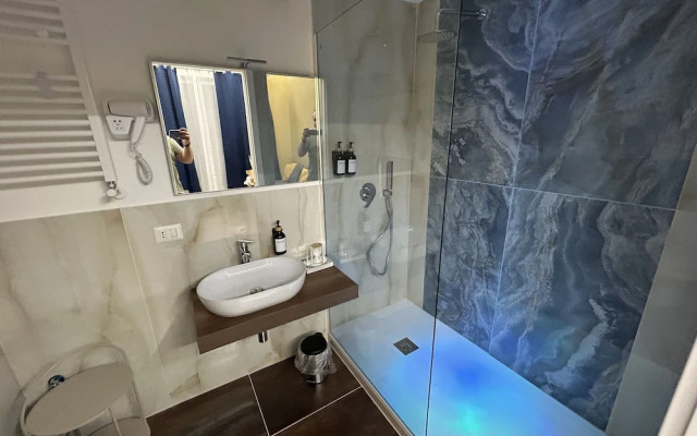 Vomero Suite and deluxe room