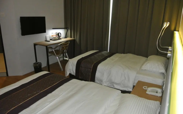 Super 8 bayan baru