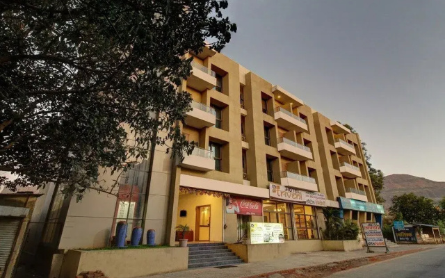 Hotel Triveni by OYO Rooms