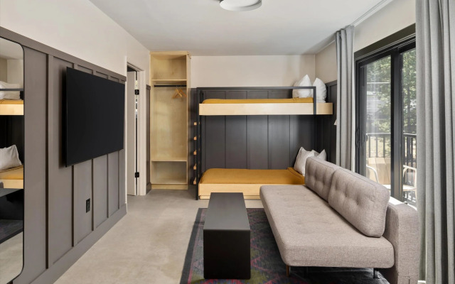 The Coachman Hotel