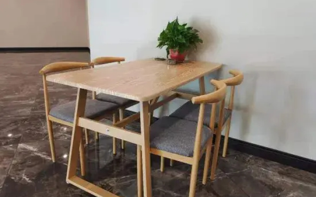 Xipu Hotel (Enshi Airport Railway Station Branch)
