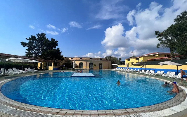 Villaggio Green Garden Club