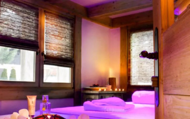 CGHRés&Spa Hameau Pierre Blanche(LHU103)