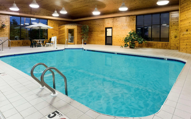 Super 8 by Wyndham Antigo
