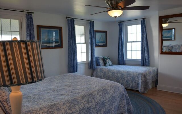 Black Walnut Point Inn