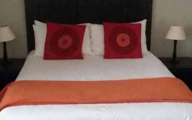 Mzanzi Rock Guest House BnB