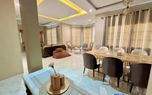 JM Pool Villa
