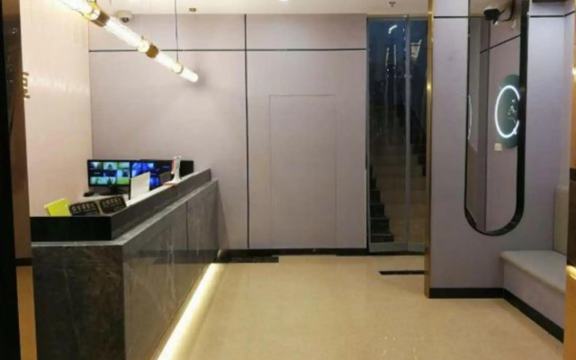 Qingzhu Yuexiang Hotel (Shanghai East Huancheng Road Metro Station)