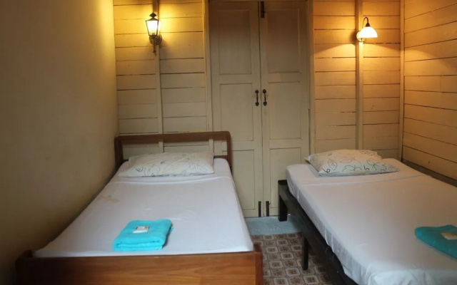 Thaphae Bunk Home