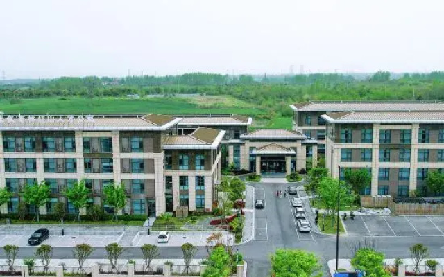 Yangzi Tianyue Hongshan Hotel
