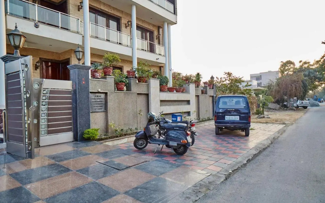 Kapoor Residency