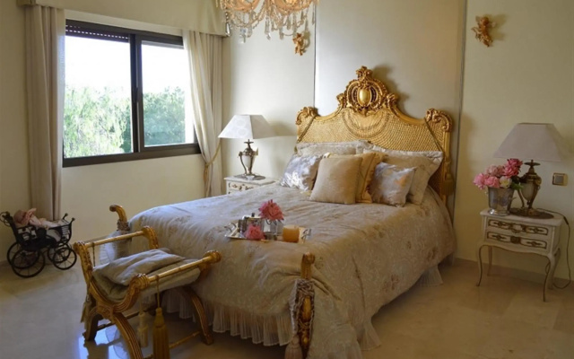 19567 - Unique Luxurious And Palacial Villa
