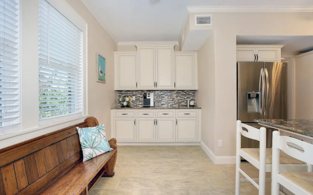 Asher House 4 Bedroom Home by Redawning