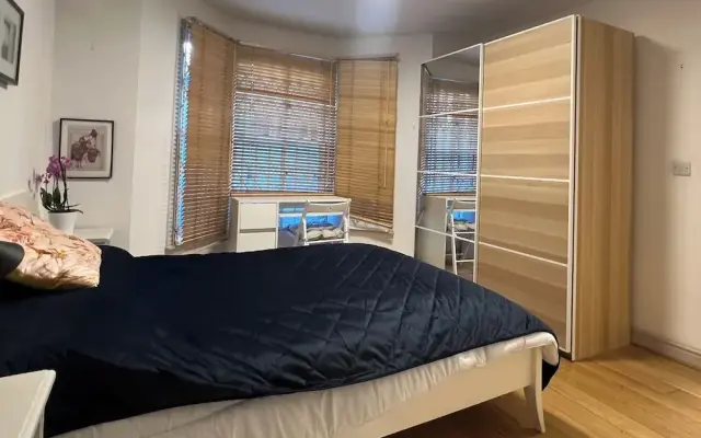 Charming 2bedroom flat in Shepherds Bush