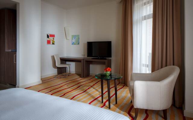 Гостиница Courtyard Sochi Krasnaya Polyana комната для гостей