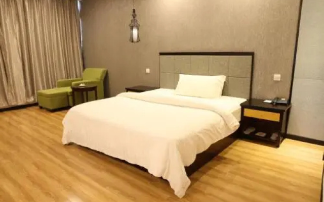Zhangjiagang City Yahood Selected Hotel