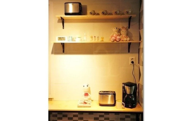 Moiri Guesthouse - Hostel