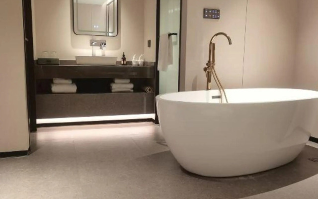 Dongfang Yijing Hotel