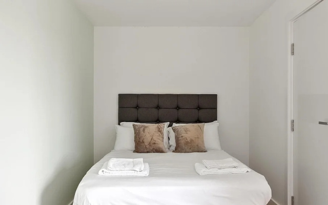 Comfortable Studio in Oldham, Minutes to Royal Oldham Hospital