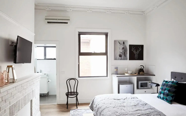 Richmond Studio Apartments