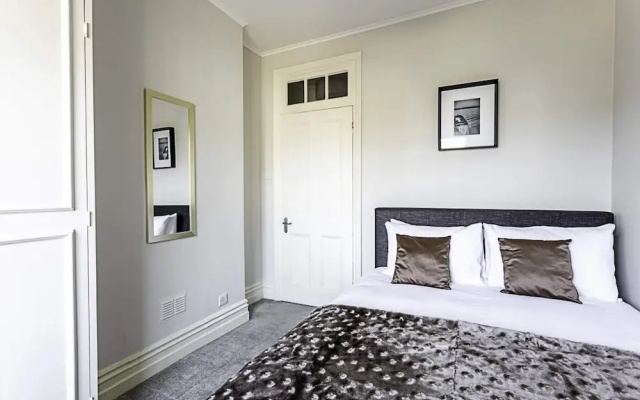 Beautiful Abode In Fulham Broadway