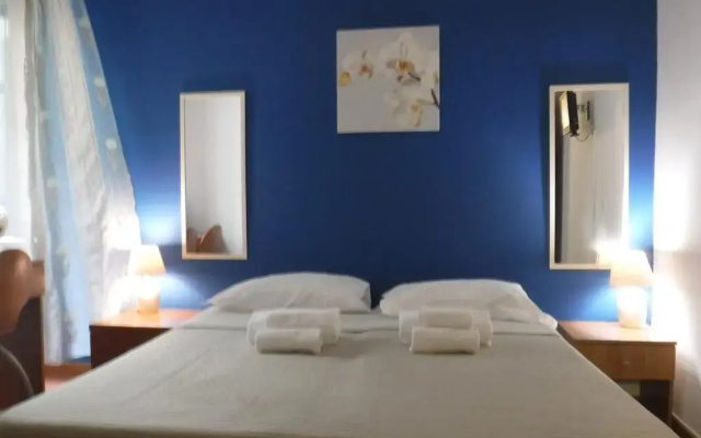Ares Rooms