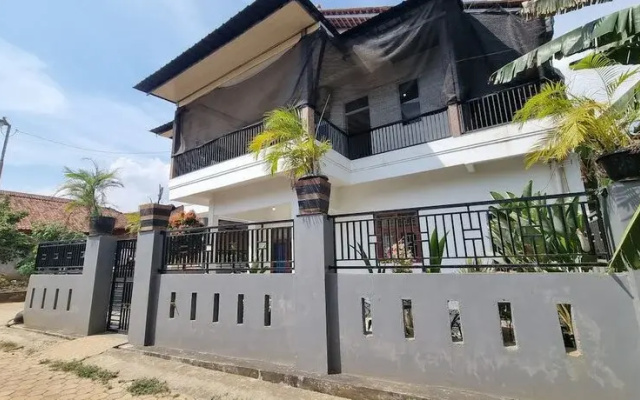 SPOT ON 93367 Wisma Sidosari Syariah