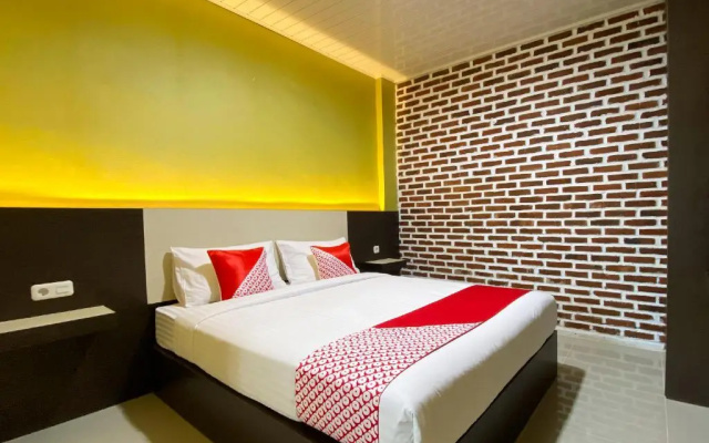Oyo Kelapa Gading Guesthouse