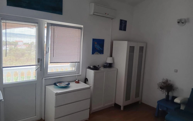 Room Art Room