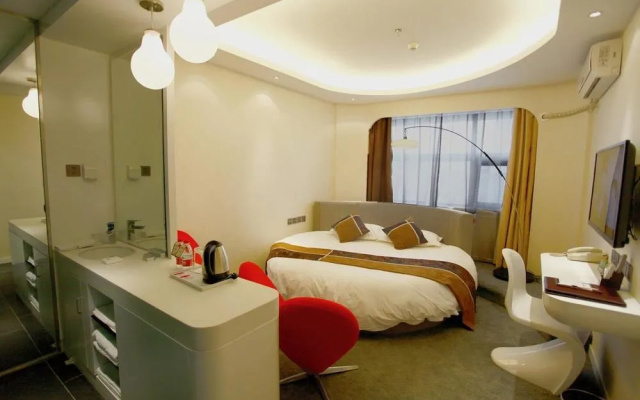 Airport Business Hotel (Xi'an Airport Bus Departure Station Xishaomen)(空港商务酒店(西安西稍门机场巴士始发站店）)