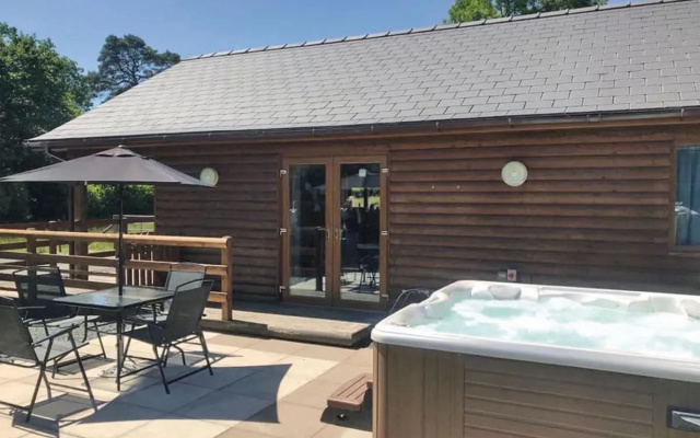 Heartsease Lodges