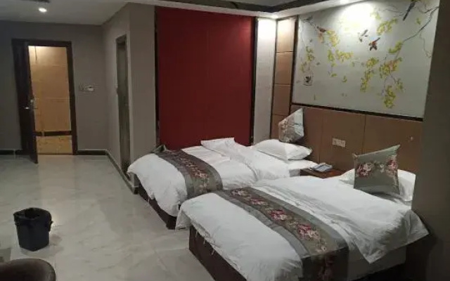 Zhoukou Qingyuan Hotel
