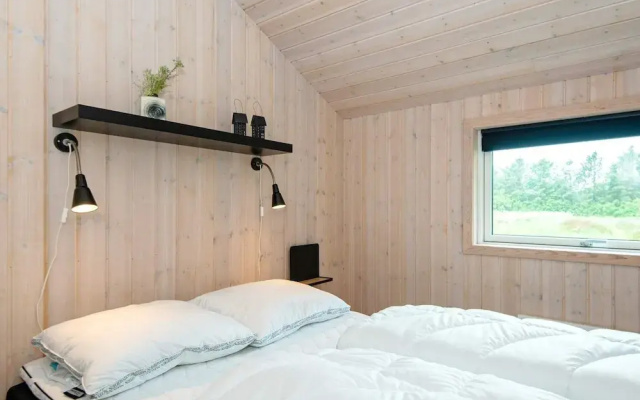 6 Person Holiday Home in Frostrup