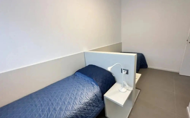 Flat With Pool Access and Terrace