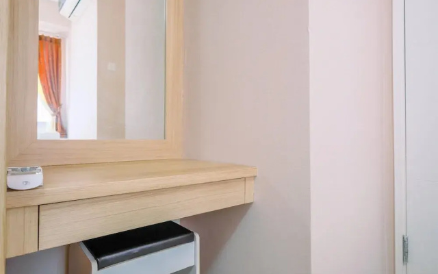 Nice and Strategic 2BR at Bassura City Apartment